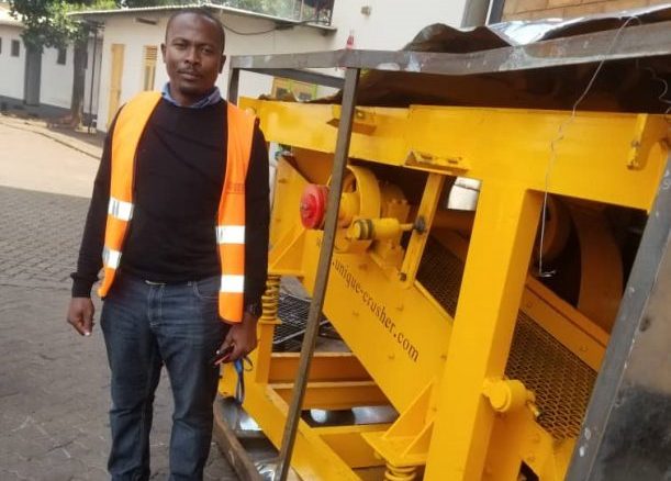 La trastadora de mandíbula diesel móvil enviada a Uganda ha llegado