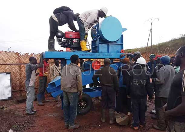 el 1-20tph móvil diesel mandíbula aplastante y La planta de detección comienza a trabajar en Camerún